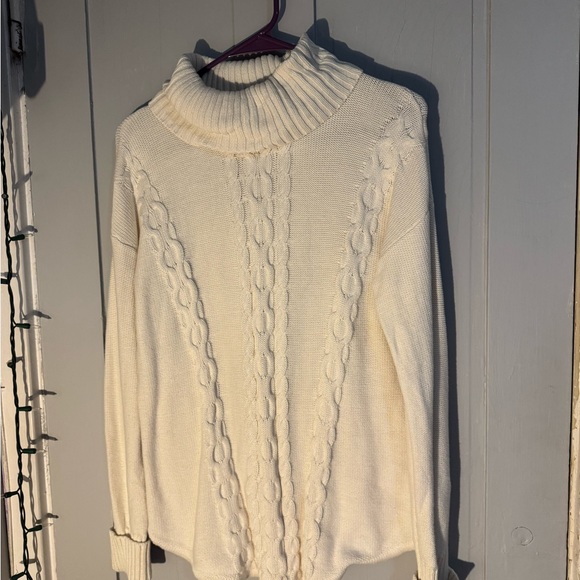 L.L. Bean Sweaters - L.L. Bean White Cable Knit Turtleneck Sweater